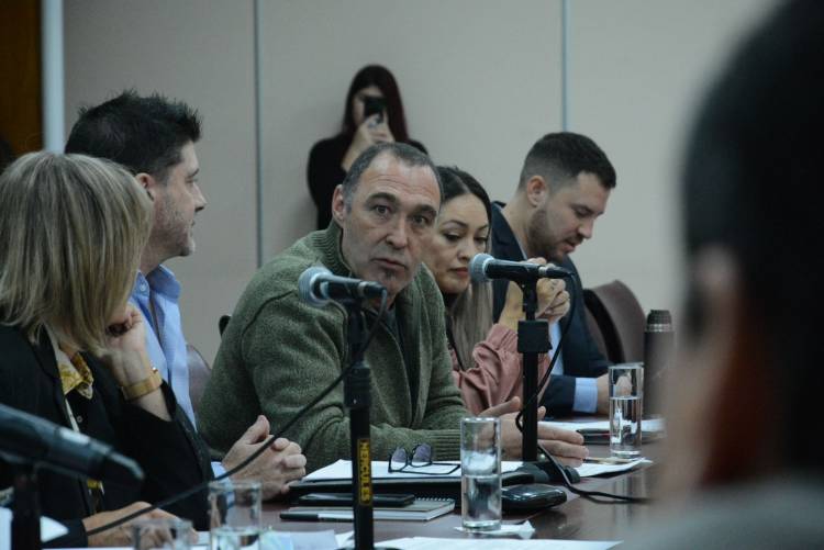 Darío "Pampa" Peralta y Darío Martínez impulsan Ley para prohibir los dobles cargos en el Gobierno de la Provincia