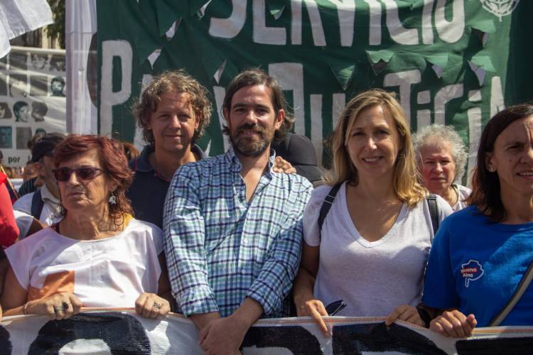 Nicolás del Caño llega a Neuquén para solidarizarse con la lucha docente