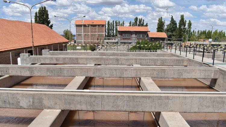 EPAS expuso su plan para garantizar el agua potable en la Comarca Petrolera