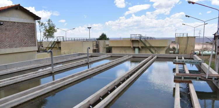 Servicio de agua potable afectado en Cutral Co por mantenimiento eléctrico