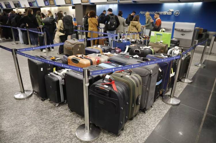 Conflicto aeronáutico: ATE anunció un paro que afectará a 27 aeropuertos y dos gremios se reúnen este jueves