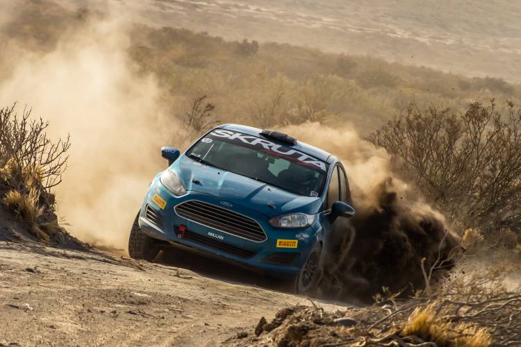 Se inicio la séptima fecha del Rally Neuquino en Piedra del Águila 