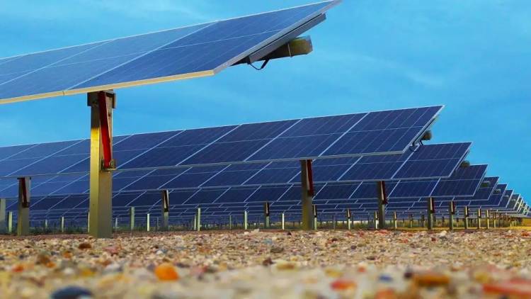COPELCO: continúan tareas en la conexión sobre la línea de media tensión, habilitación y puesta en marcha del Parque Solar Fotovoltaico de Cutral Có.