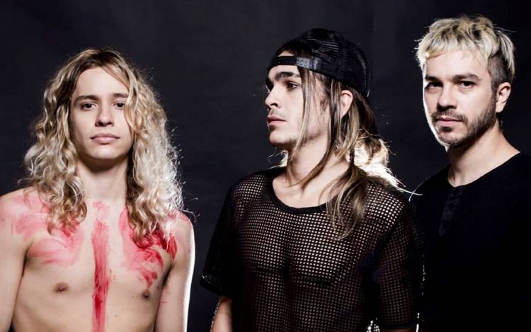 Airbag  vuelve a Neuquen 