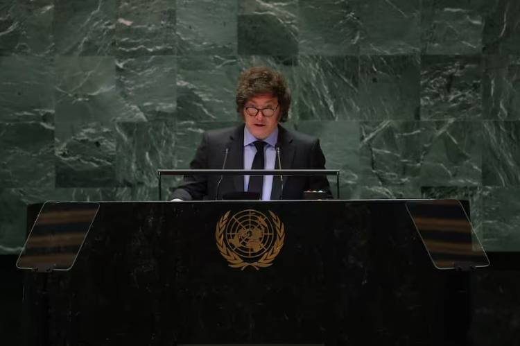 Javier Milei advierte a la UBA: "Los chorros no van a tener paz, el que las hace las paga"