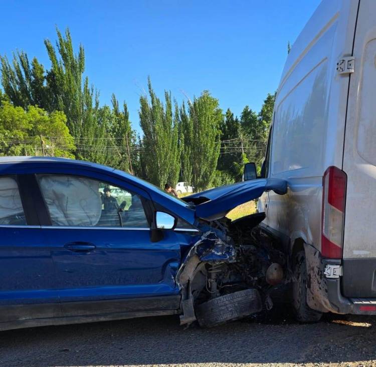 Esta mañana se produjo un fuerte choque en cadena en Plaza Huincul sobre Ruta 17