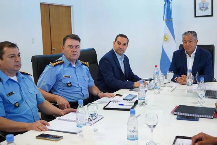 Se jerarquiza el sueldo de los policías neuquinos