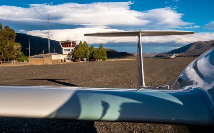 XXV encuentro de vuelo de planeadores al cielo del Alto Neuquén