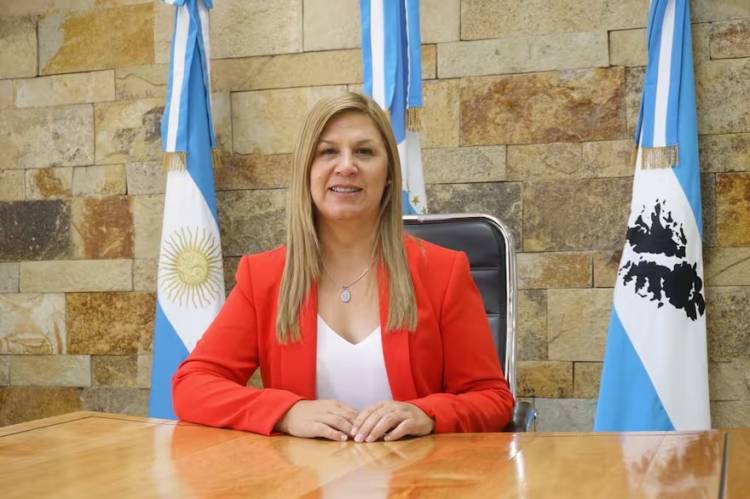 La política ya decidió: renuncia o juicio político a Gloria Ruiz