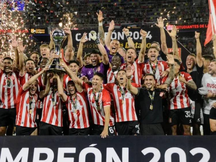Estudiantes goleó a Vélez y se quedó con el Trofeo de Campeones