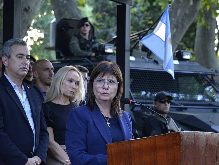 Ofrecen una recompensa de $5 millones para capturar a dos mujeres imputadas en un secuestro extorsivo