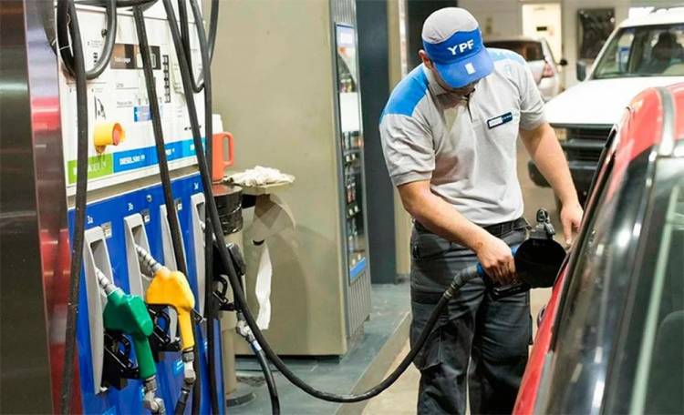 Cuál es el sueldo de un playero de una estación de servicio de YPF en enero 2025