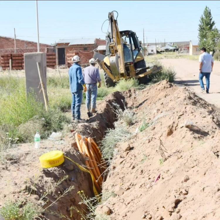 Comienza una nueva obra del tendido de red de gas natural en barrio Otaño