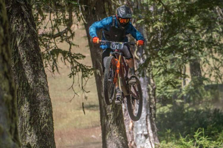 Pedaleando al límite: Chapelco espera a los amantes del mountain bike