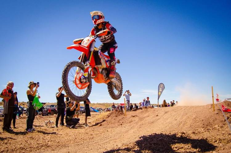 Los Mejores del Enduro Patagónico Brillaron en Cutral Co