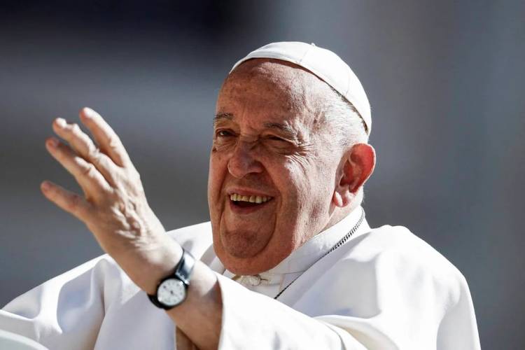 El papa Francisco sigue "estable" y festejó los 12 años de su pontificado