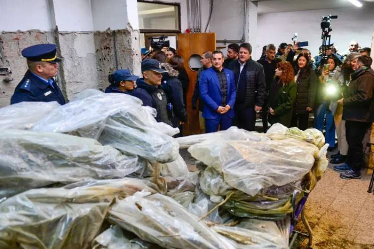 Se realizó la primera quema de drogas en el cementerio de Neuquén