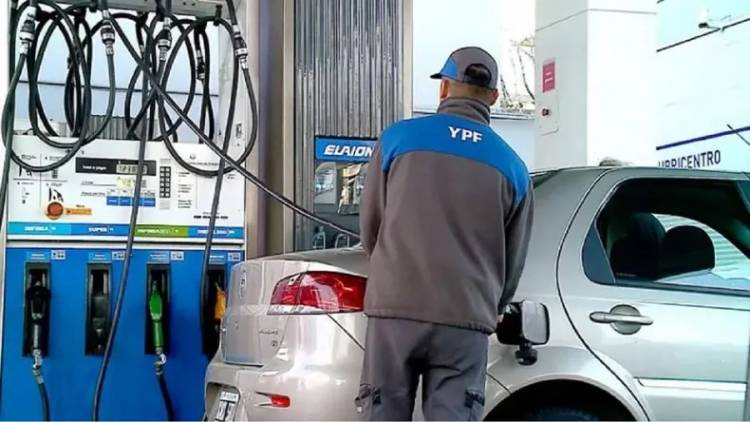 Petrolera Puma aumentó sus combustibles y Shell se prepara para dar el mismo paso: ¿qué hará YPF?
