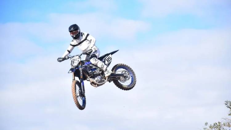 Sur de la República de motocross: Carrasco volvió al triunfo en el Coliseo de La Barda
