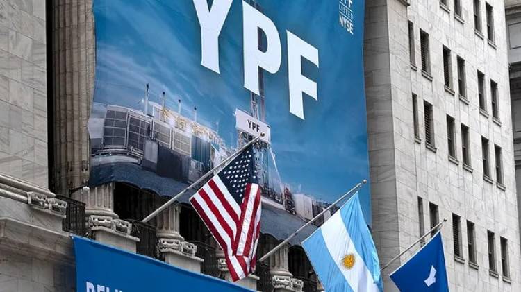 Semana clave por YPF: Argentina pedirá mantener la suspensión de entrega de acciones
