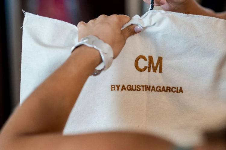 Agustina García: la diseñadora de Neuquén que transforma sueños en vestidos de novia