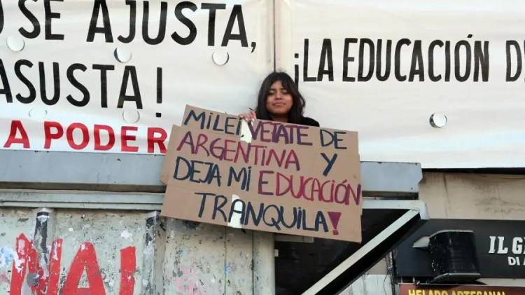 El presidente Javier Milei vetó la ley de financiamiento universitario y la oposición analiza los pasos a seguir