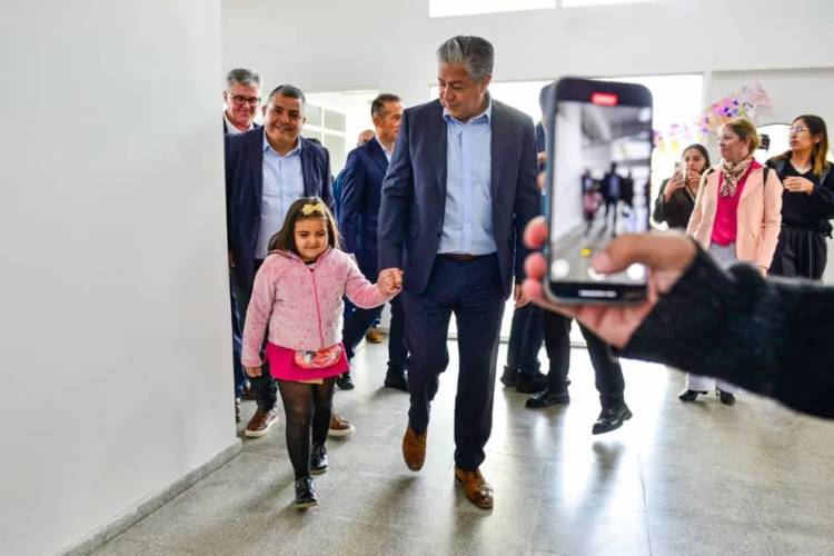 Se inauguraron dos nuevas escuelas infantiles para la Región de La Comarca
