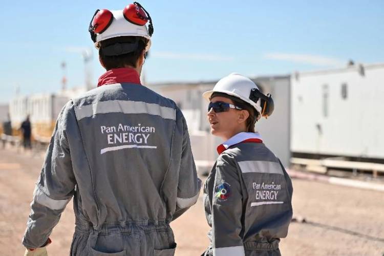 Río Negro se sube a Vaca Muerta con su primera concesión no convencional