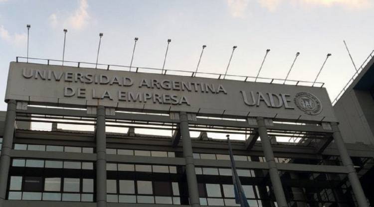 UADE rompió el silencio sobre el polémico código de vestimenta: "No es una nueva disposición, rige desde 2000"