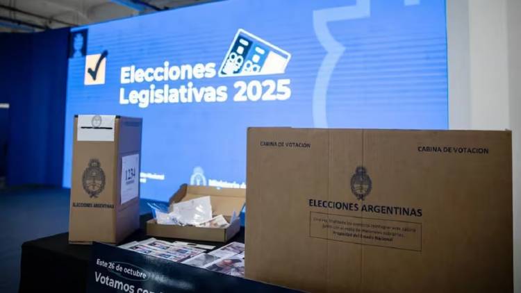 En medio de la polémica por escrutinio, la Dirección Nacional Electoral pidió “paciencia” y reveló a qué hora estarían los resultados
