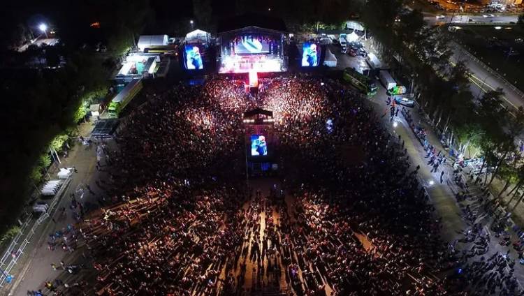 El Festival de la Sidra abre su nueva edición con shows gratuitos: tocarán La Delio Valdez y Turf