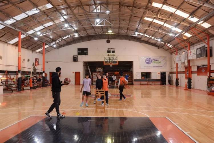 Destacan el impacto en la comunidad del programa Clubes Sociales