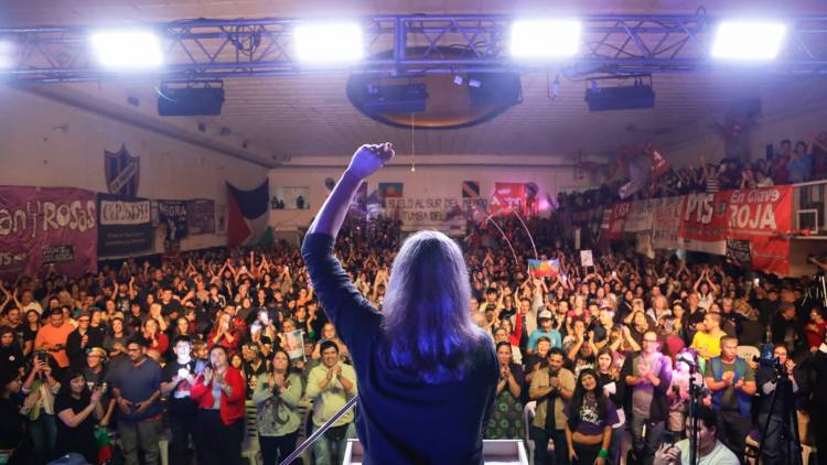 Myriam Bregman en Neuquén "Nadie se salva solo: organicemos la bronca para terminar con Milei y su legado”