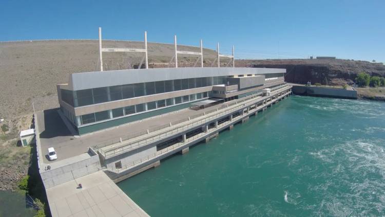 Los nuevos dueños de El Chocón reordenan la empresa tras quedarse con la concesión