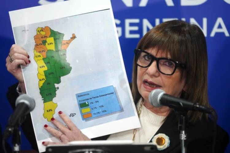 Sin respaldo, el oficialismo dio de baja la cláusula de venta de tierras a extranjeros para salvar la sesión